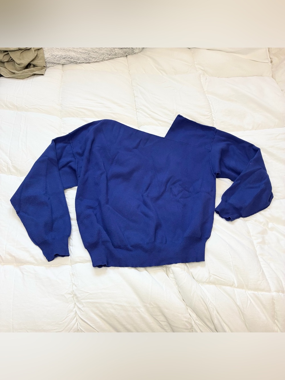 Line and Dot blue asymmetrical sweater